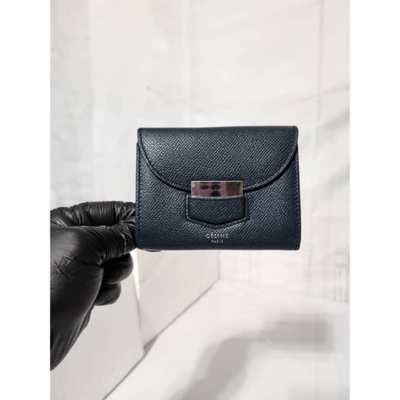 Authentic CELINE Grained Calfskin Small Trotteur Multifunction Flap Wallet Navy - Picture 10 of 11